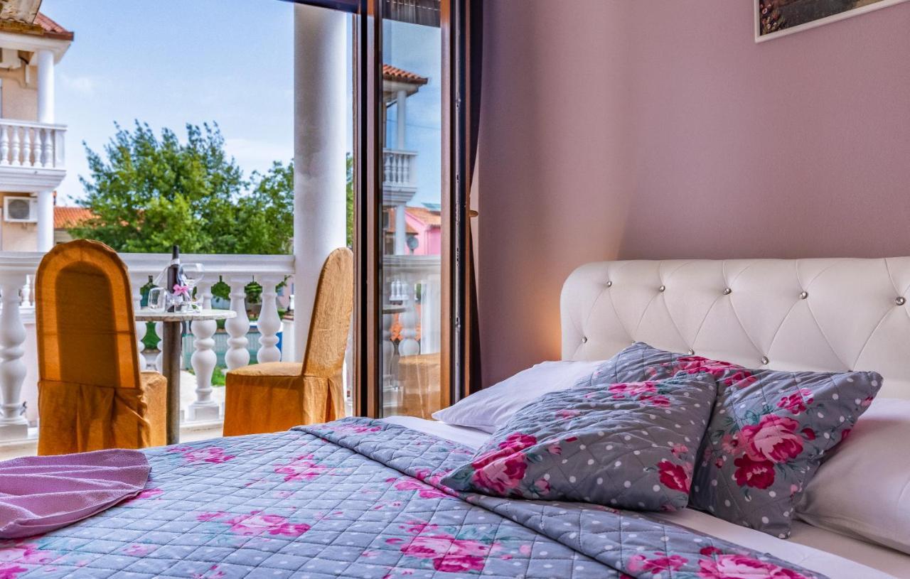 Villa San Rocco Bed & Breakfast Medulin Exterior foto